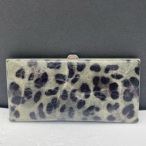 Lodis Quinn Leather Clutch Framed Wallet
